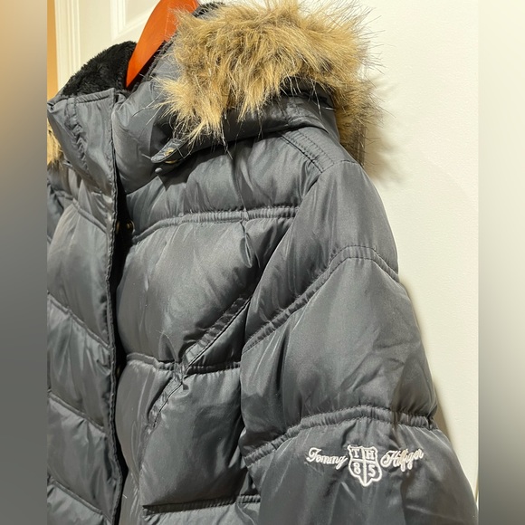 Tommy Hilfiger Women’s Size XL Winter Jacket - Picture 7 of 9